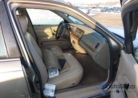 2003 Ford Crown Victoria Lx z USA, uszkodzony, nr VIN 2FAFP74W93X163853